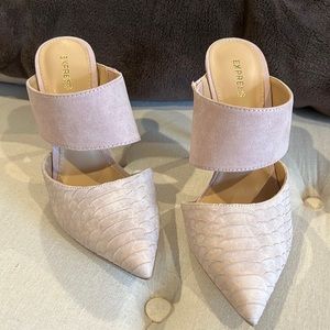 Express open back pump sz 8